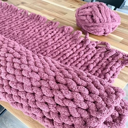 Thick Wool Blanket, Knitted, Polyester Material