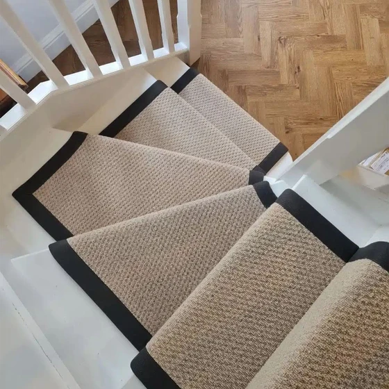 stair-runner-corner-carpet-2.webp