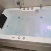 Acrylic Massage Bathtub