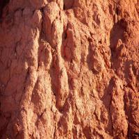 Bauxite silica sand, Reddish-brown to brown