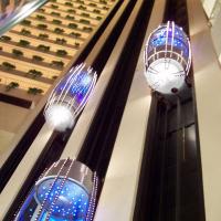 Capsule Hotel Lifts, Automatic passes without stopping