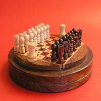 Chess Round Pegged Set