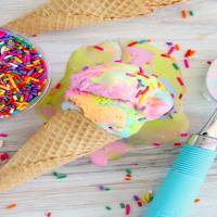 Colored Ice Cream Cones, Liquid or gel food coloring
