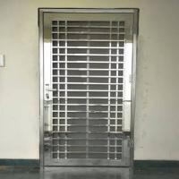 Heavy Duty Metal Safety Door, Polished surface finishing