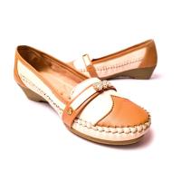 Stylish Soft Women's Loafers Black Leather Loafer Shoes Image