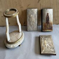 Oval Shape Display Stand