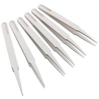 Plastic Eyebrow Tweezer Image