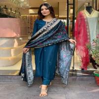 Reyon Boutique Kurtis