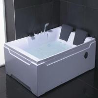 White Avia Bathtub