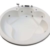 White Pacific Bathtub