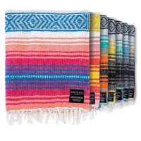 Machine washable with cold water, beach blanket woven Images