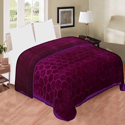 Soft Bed Fiber Solid Quilt durable and lightweight Images