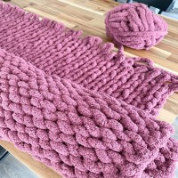 Thick Wool Blanket, Knitted, Polyester Material Images
