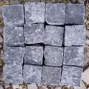 Black Cobbles Sandstones