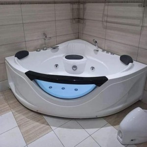 Corner Spa Bathtub
