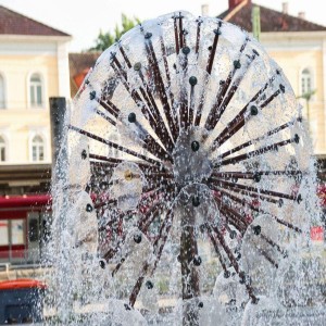 Dandelion Ball Fountain