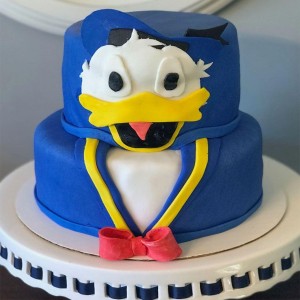 Donald Duck Cake