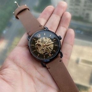 Fossil Stylish Wrist Watches, Sleek designs type