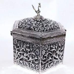 Handicrafts Metal Box