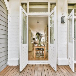 Hardwood Internal Doors, Aesthetic appeal, swing