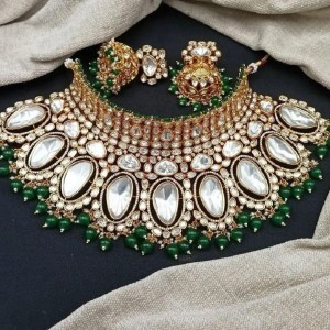 Kundan Jewellery Set