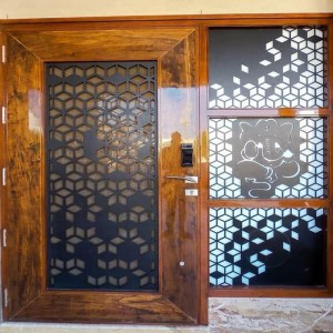 Main Door Safety Grill, Different sizes and colors