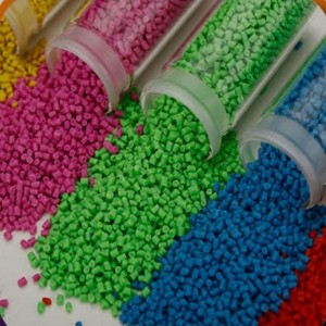 Multicolor Plastic Granules