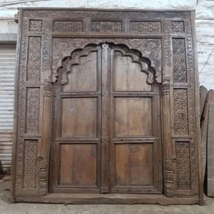 Old Carved Wooden Doors, Scratch resistance
