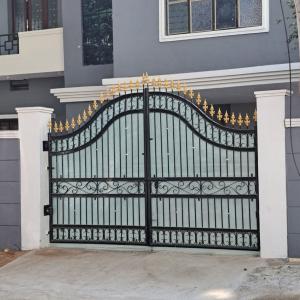 Swing Grill Gate